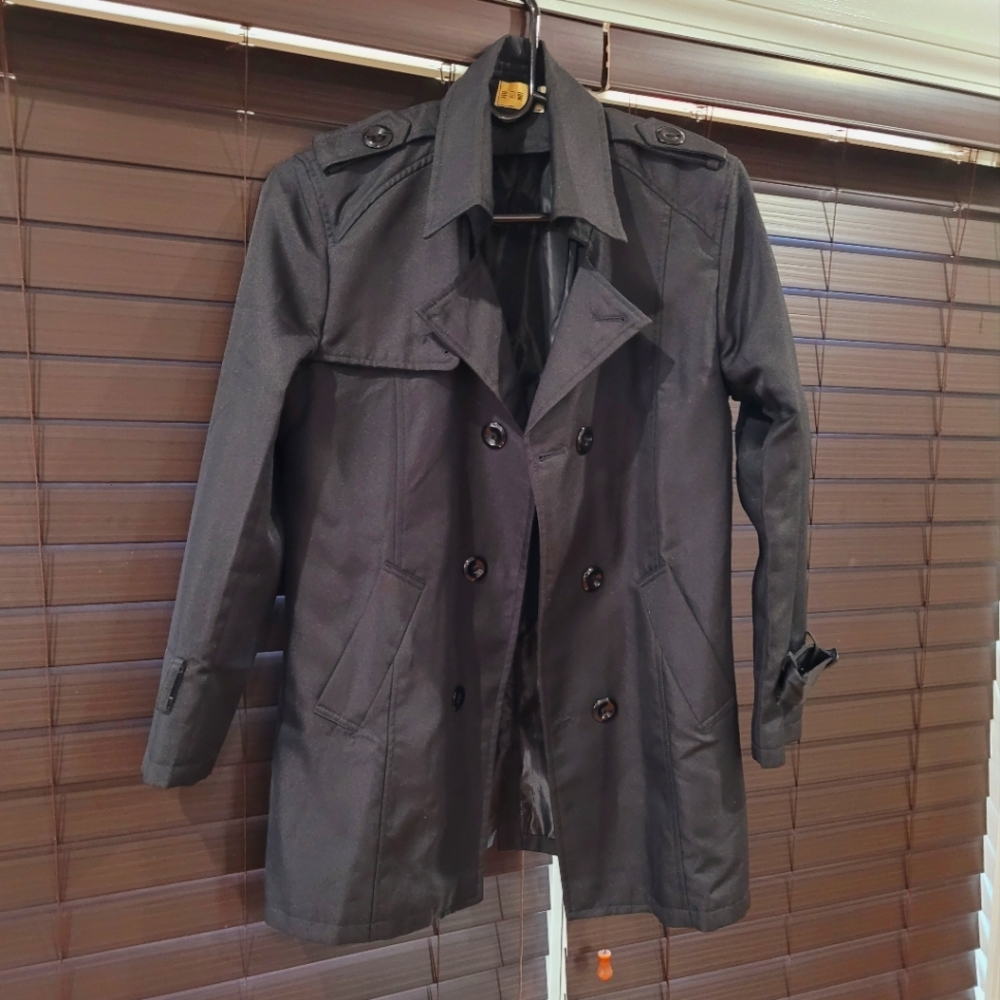 Men's Black Lightweight Jacket - Size Small